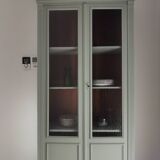 Armoire vitrée parisienne