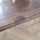 Louis XV table in walnut at the beginning of the 19th century