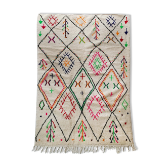 Tapis berbère marocain Azilal écru à motifs graphiques colorés 264x159cm