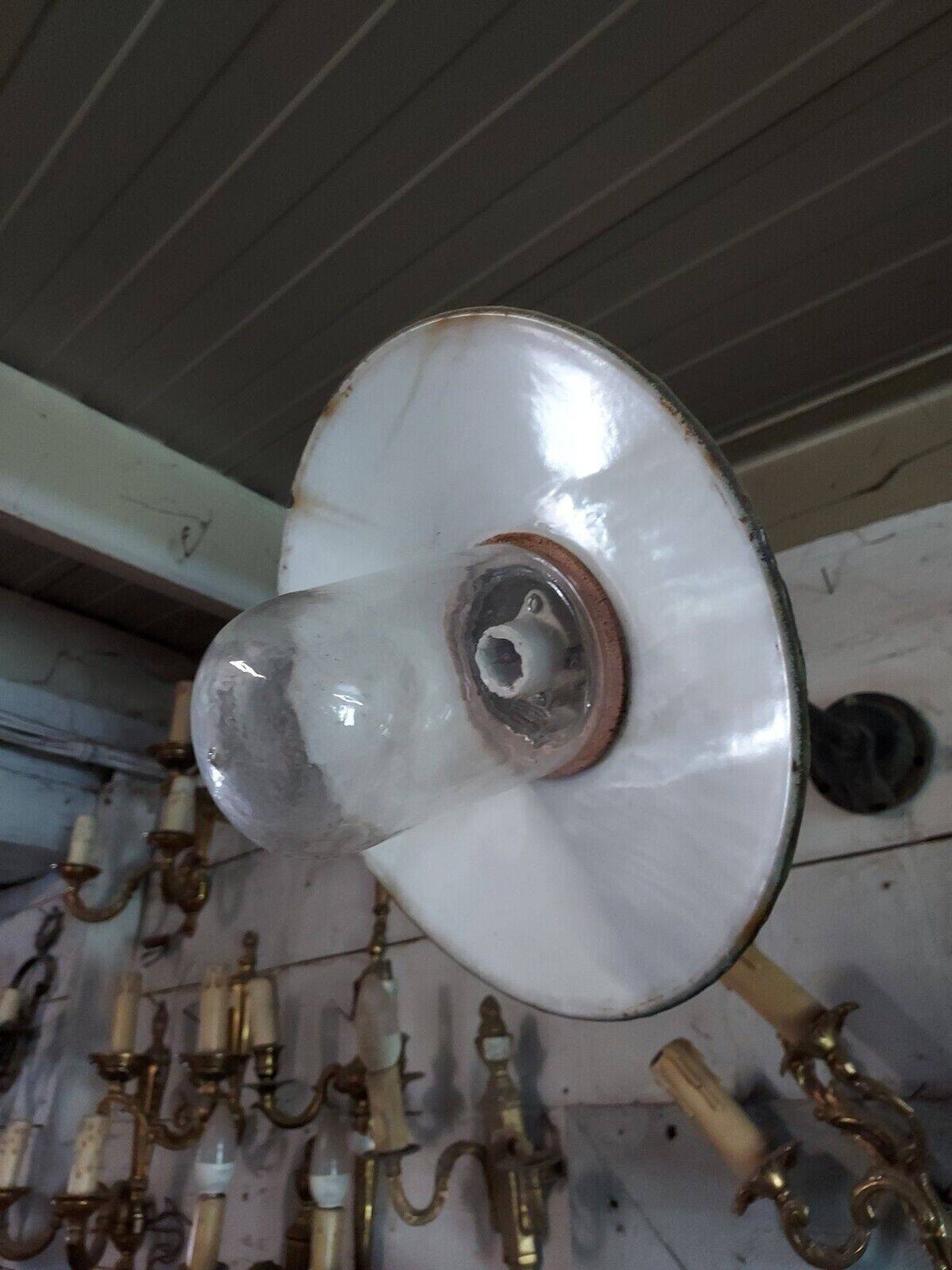 industrial wall light in the shape of a swan neck
