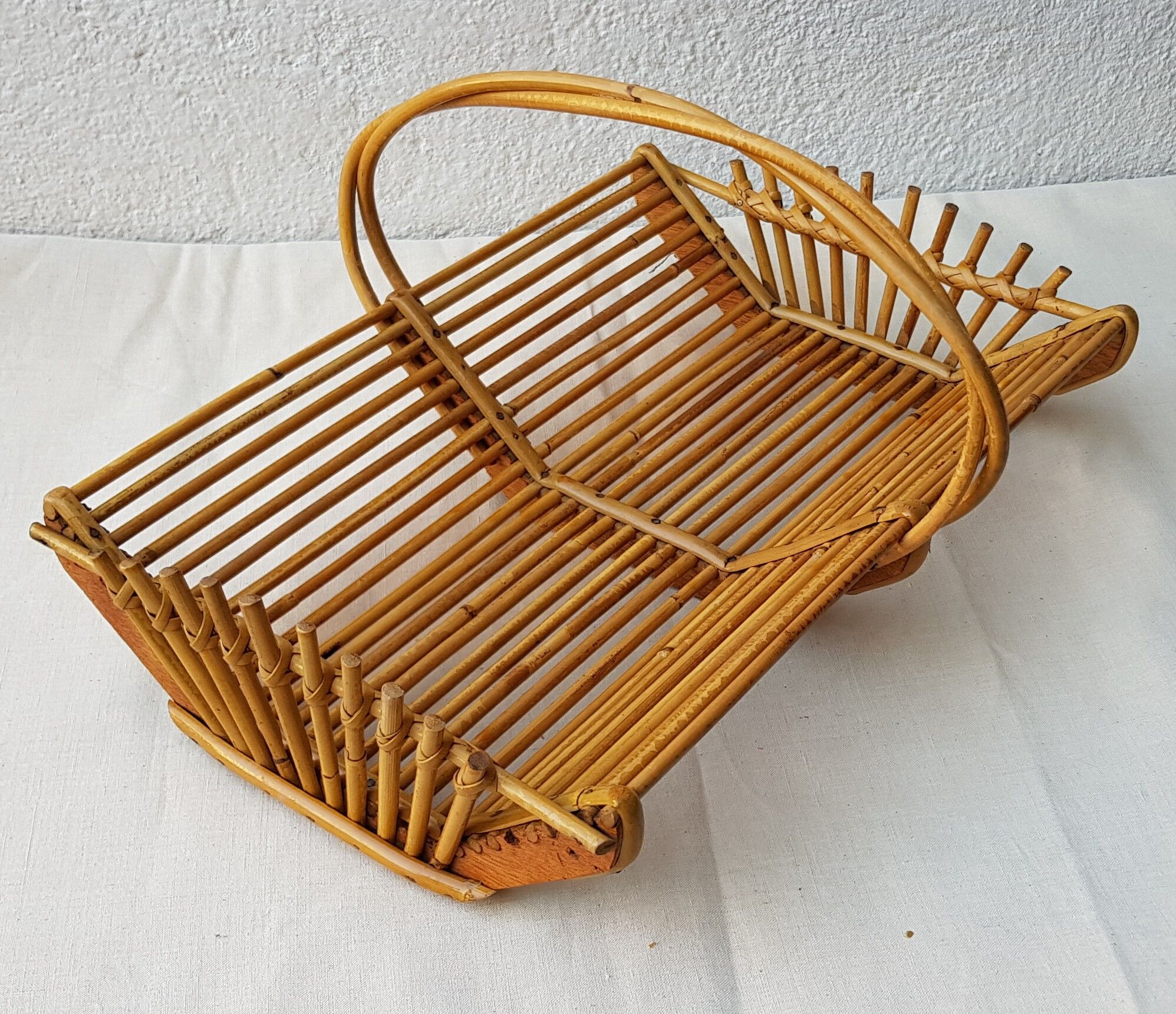 60's rattan fruit basket