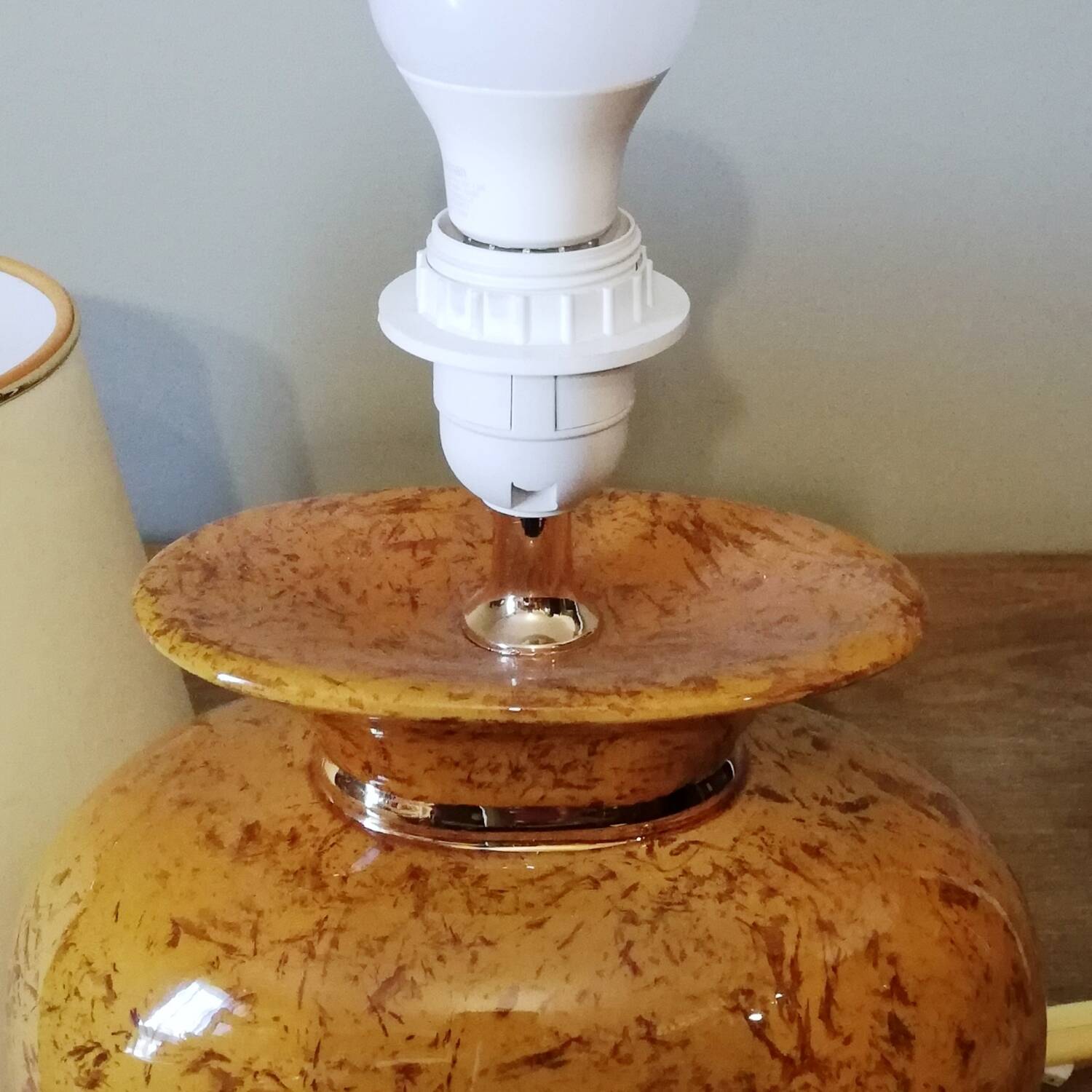 Ceramic lamp