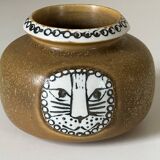 Lisa Larson Gustavsberg ceramic vase design from the 60s