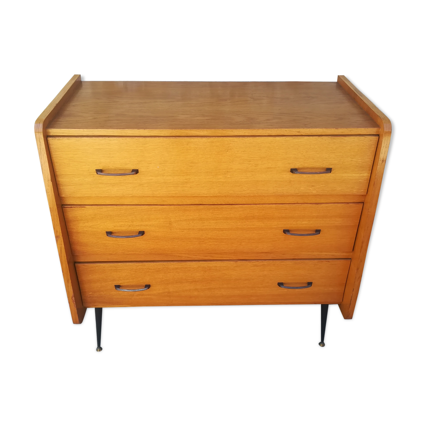 Convenient metal compass feet