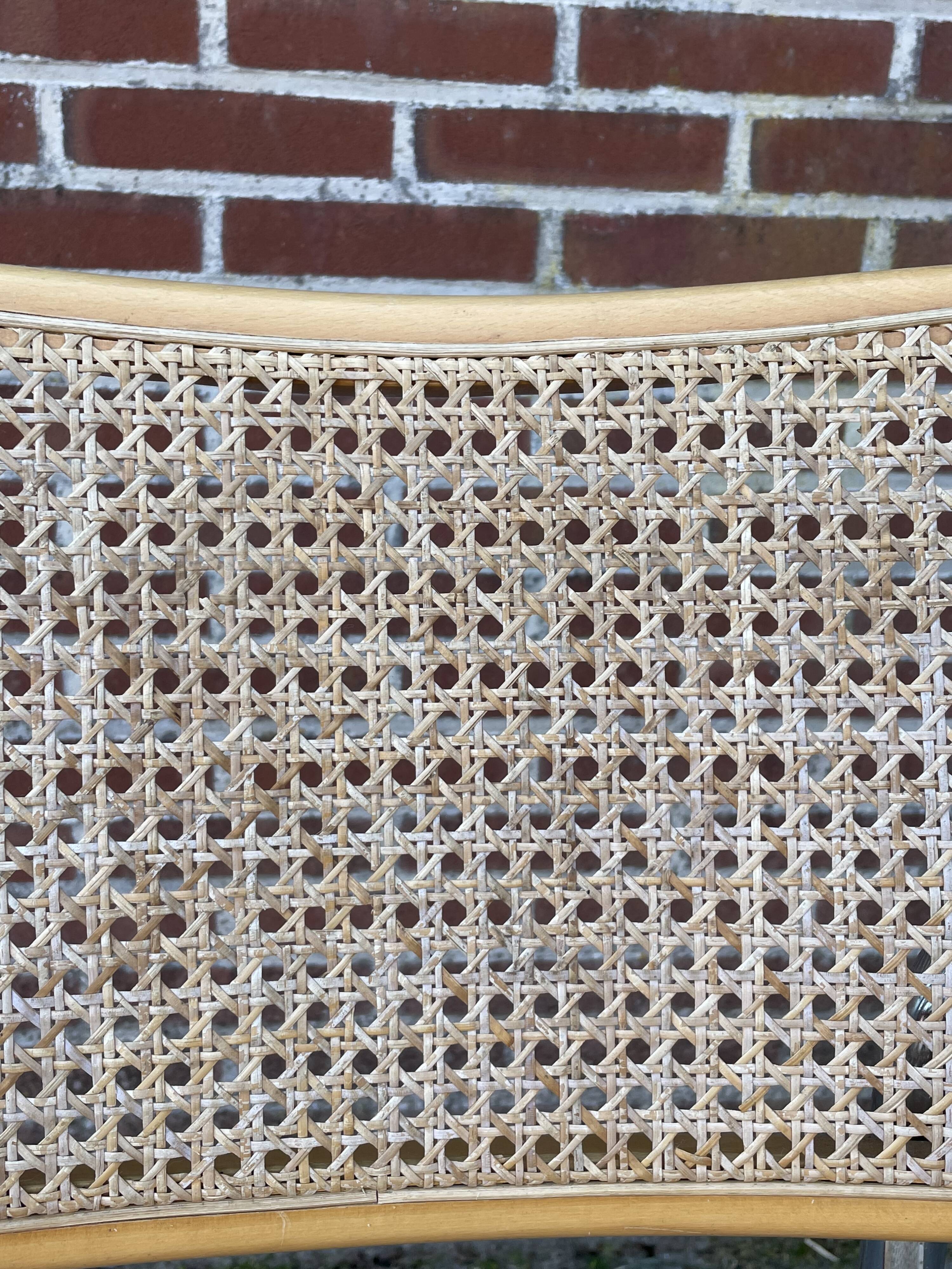 Cesca chair B64 with armrests by Marcel Breuer Design