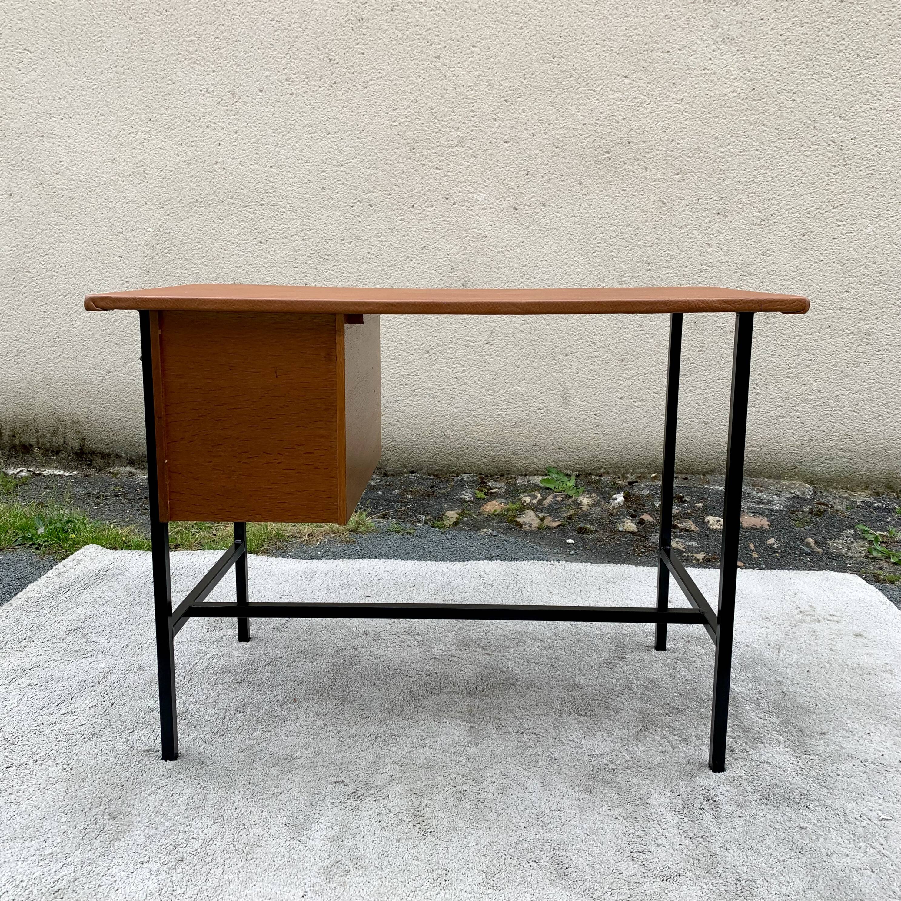 Desk with 2 drawers, leather top, Havana, 1950.