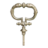 "Fish" handle