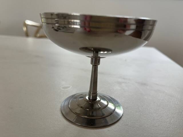 8 ice cream cups and spoons 80s design letang remy