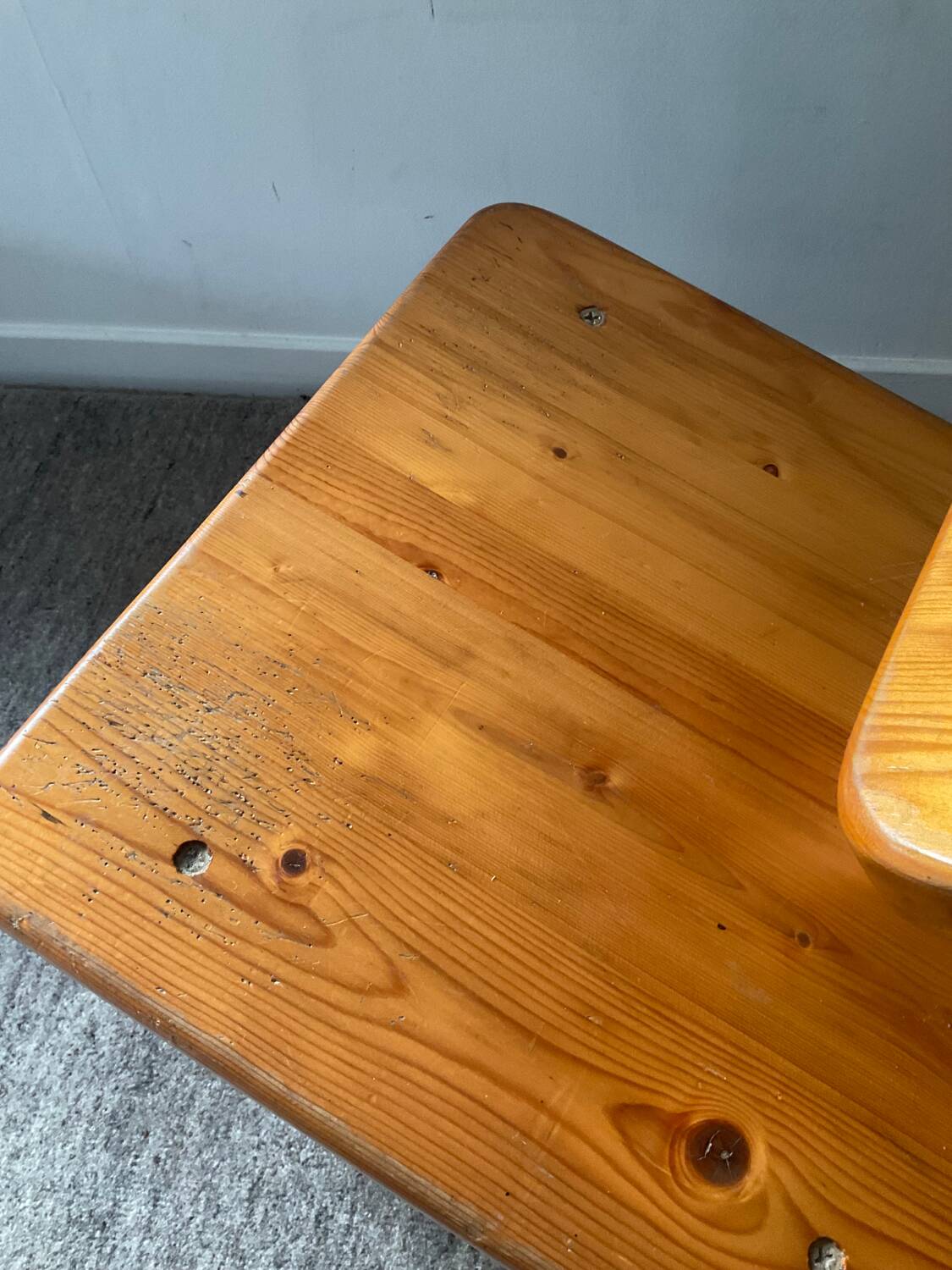 Chaise vintage en pin massif