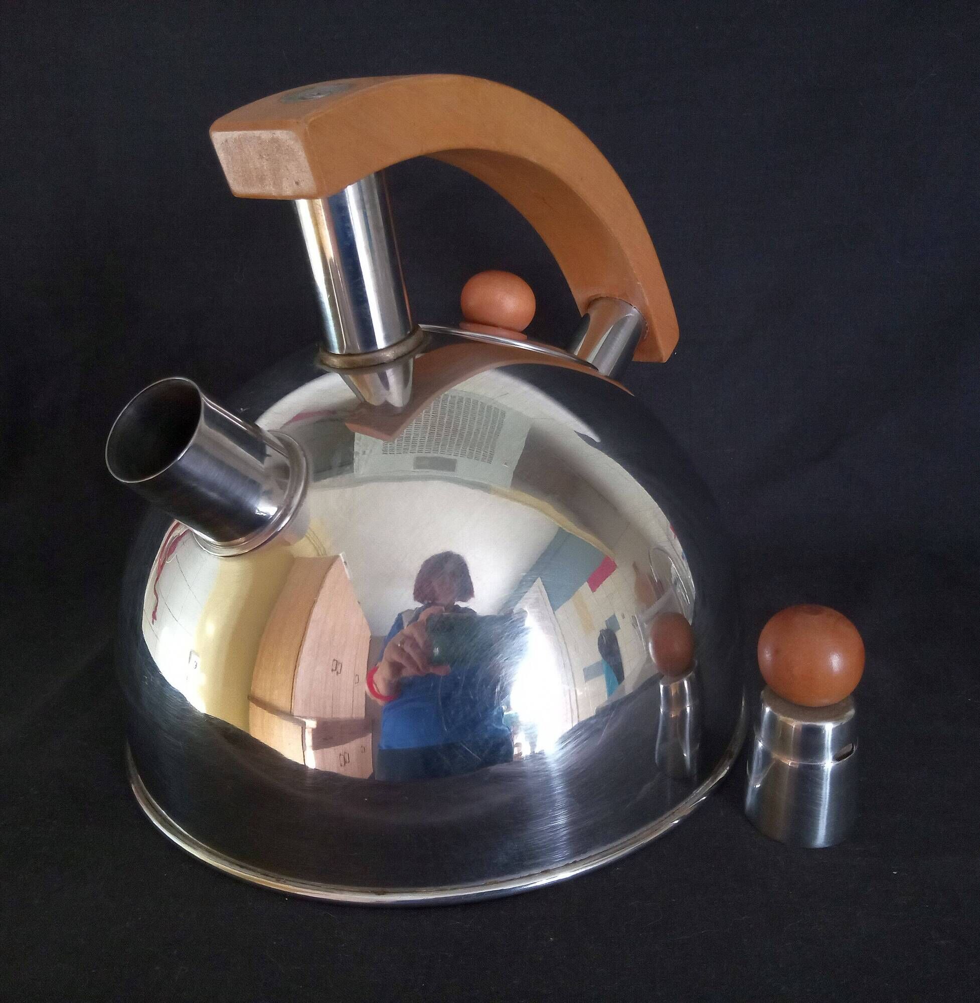 Art Deco manual kettle in stainless steel and wood, cap. 2L, 1930s