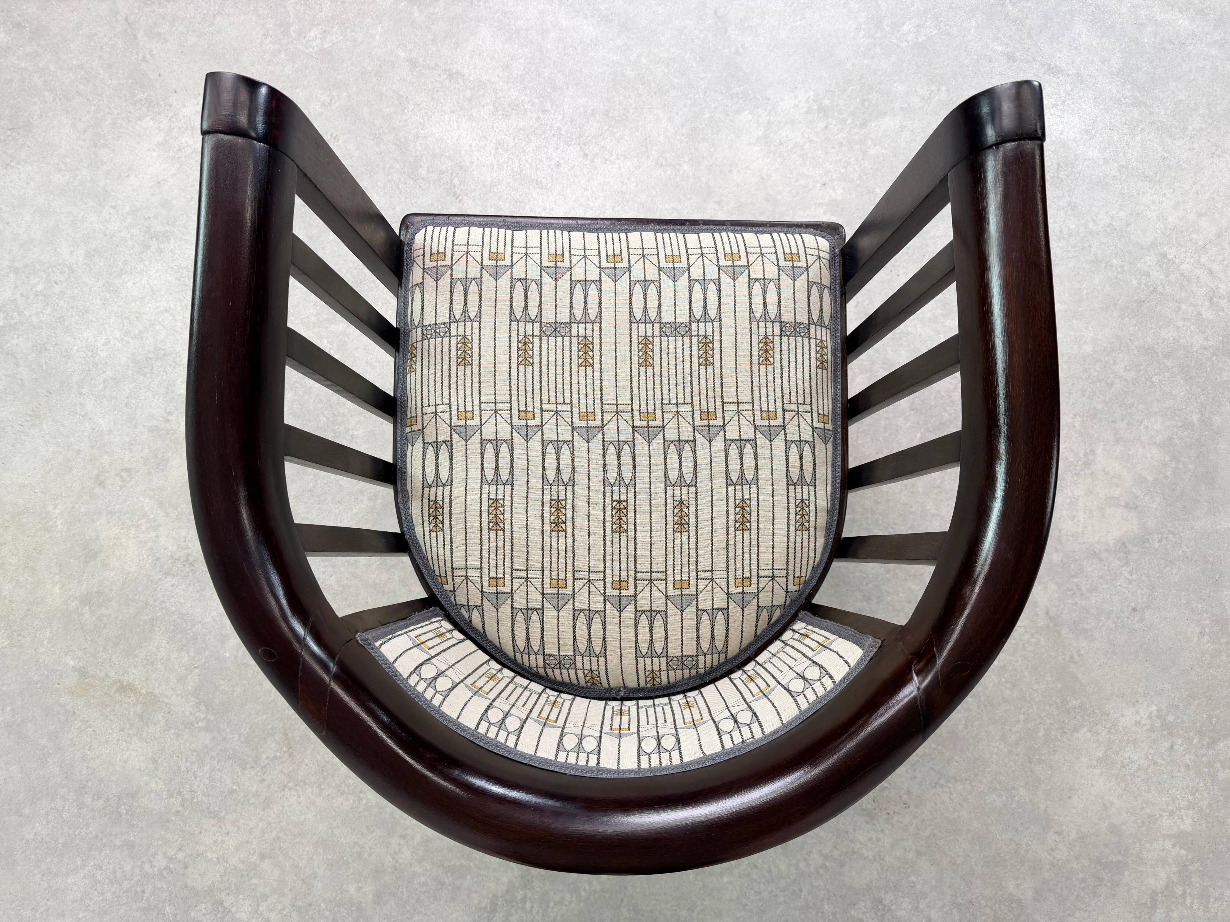 Fledermaus armchair no. 423 by Josef Hoffmann