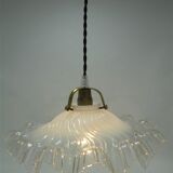 Opaline suspension