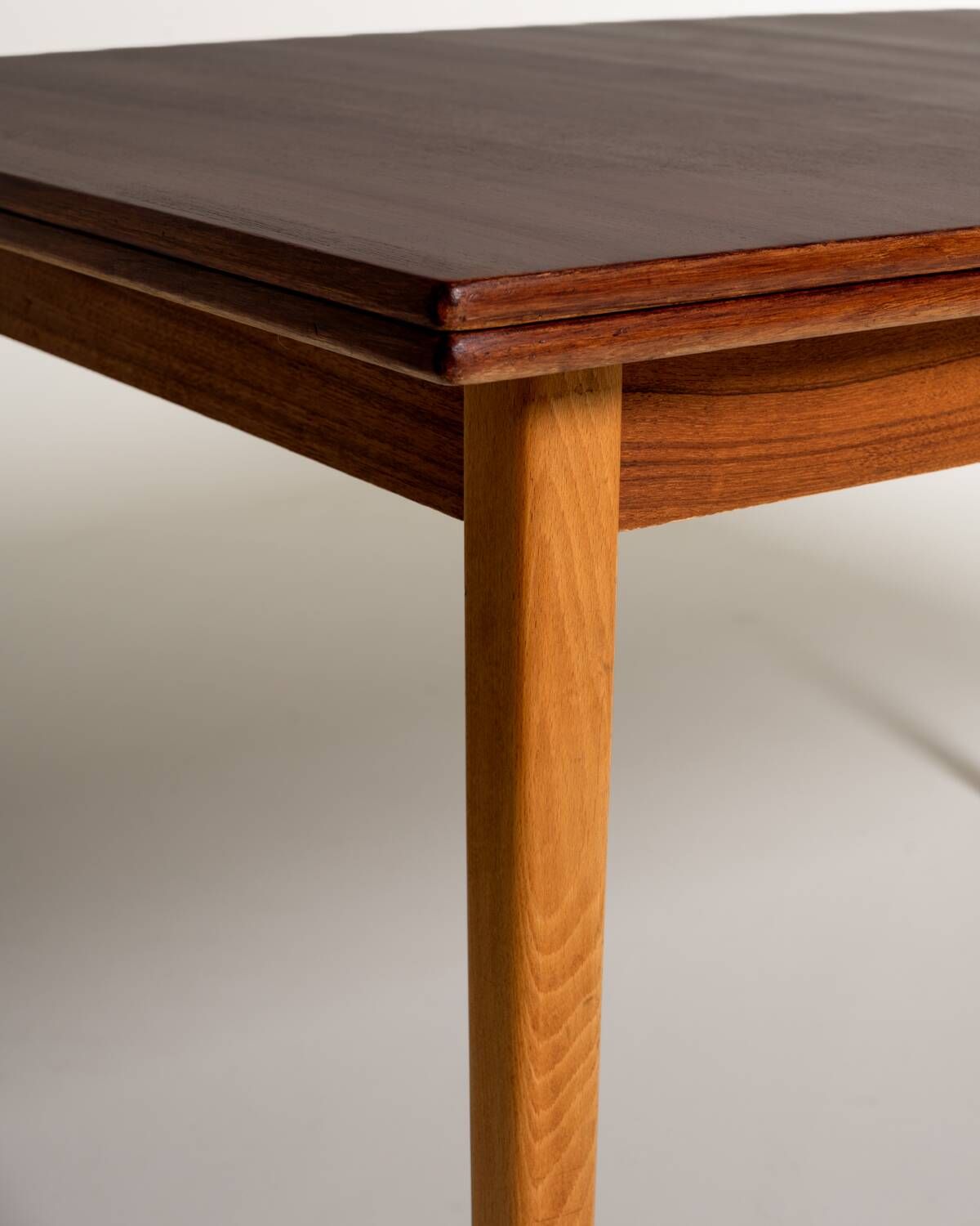Extendable oak dining table, Scandinavia, 1960s