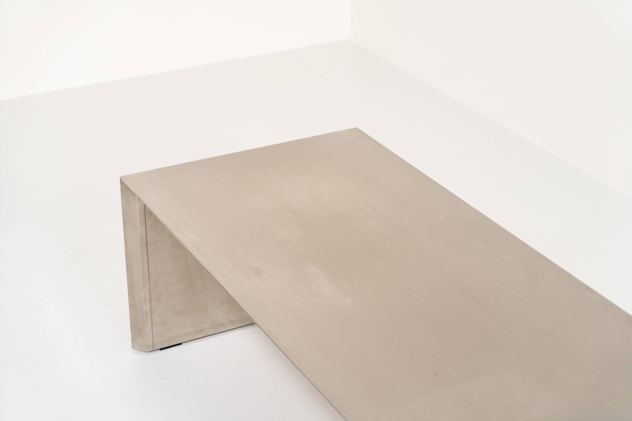 Table basse en acier inoxydable brossé