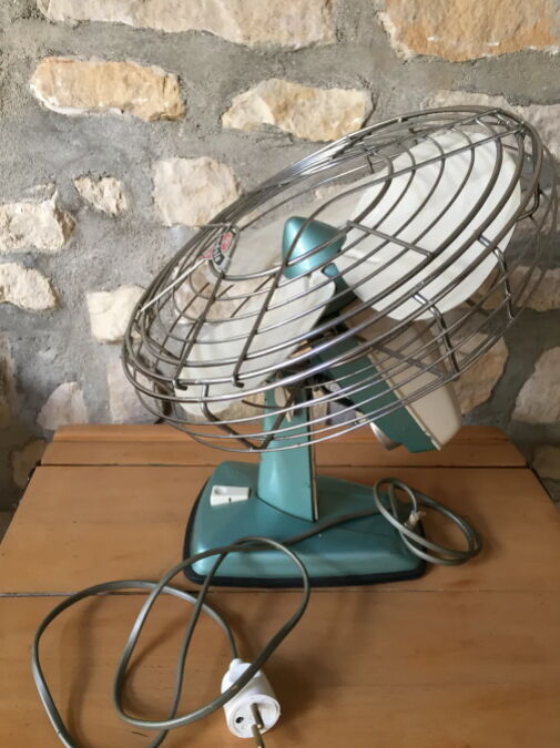 Indola brand fan of the 60s