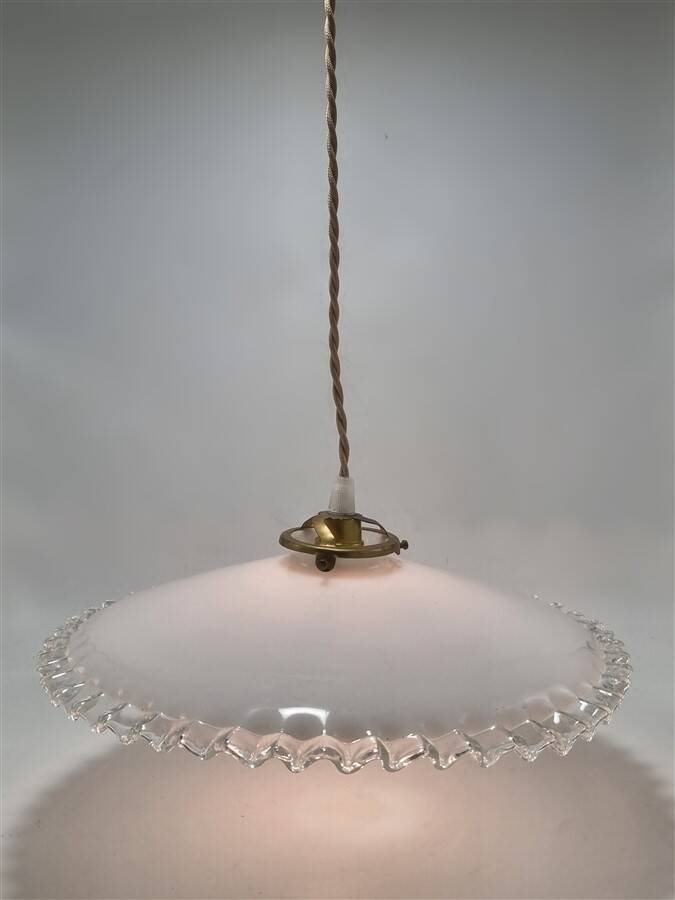 Suspension en opaline blanche