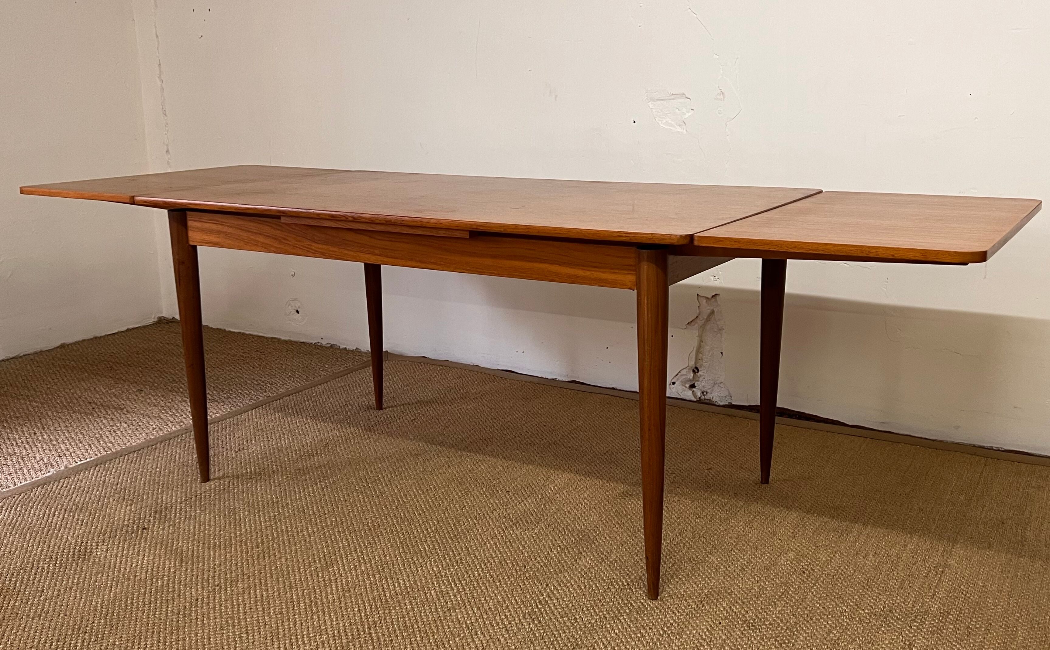 Vintage extendable table