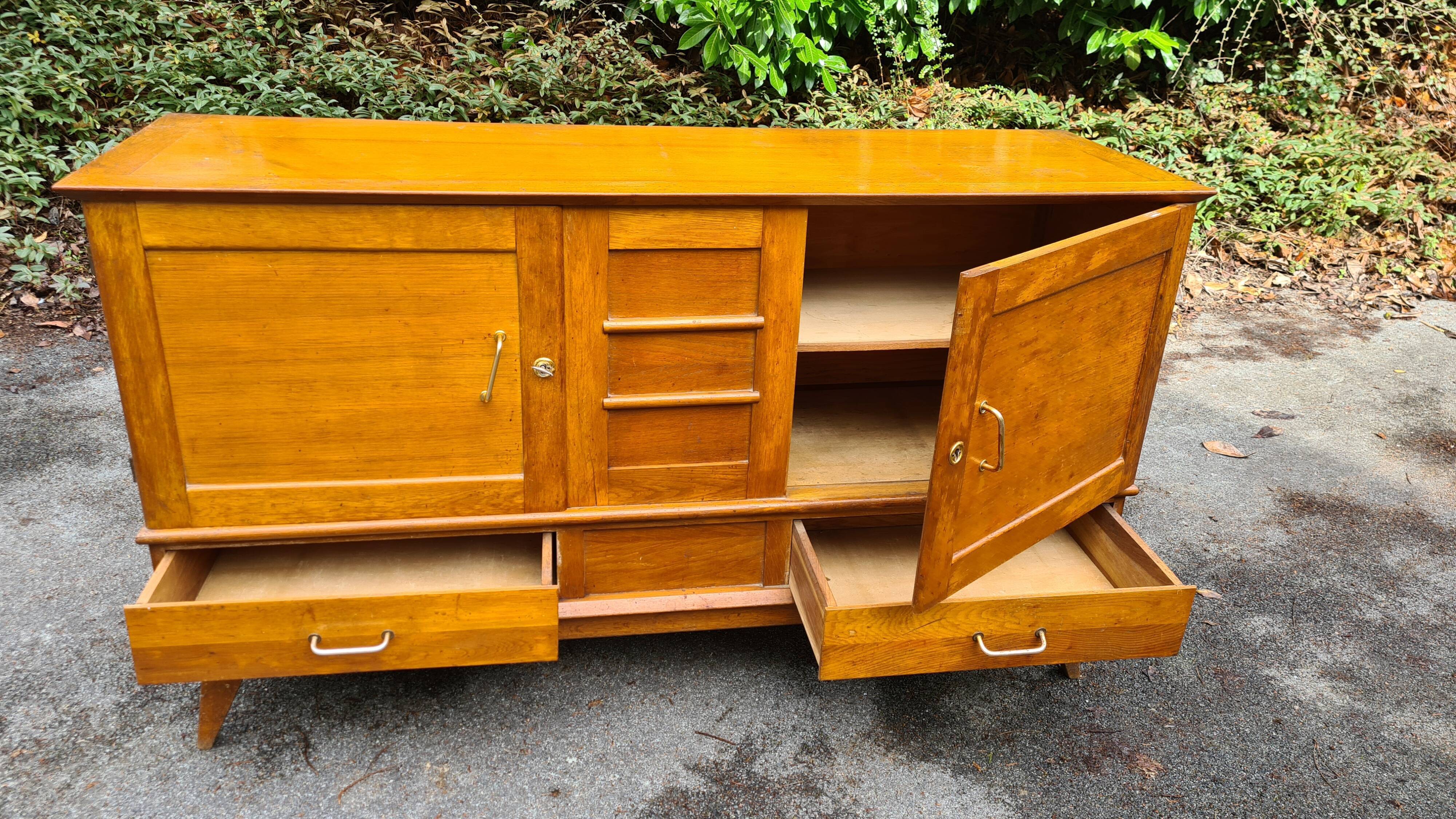 Buffet feet compass 60s