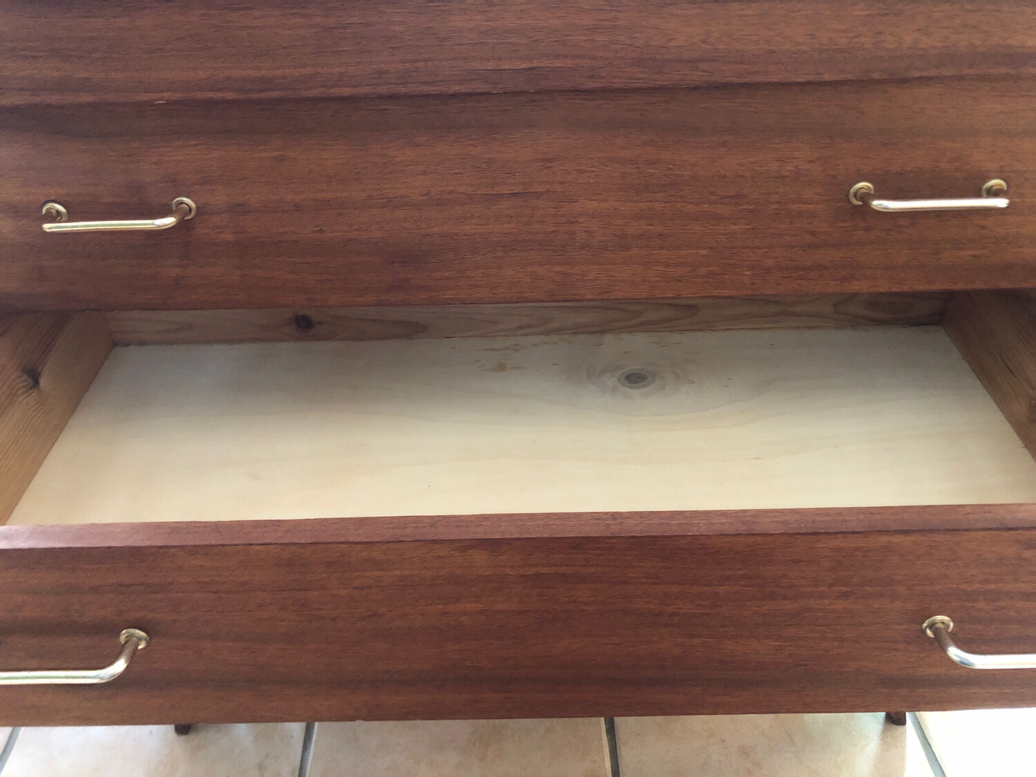 Commode vintage scandinave, pieds compas