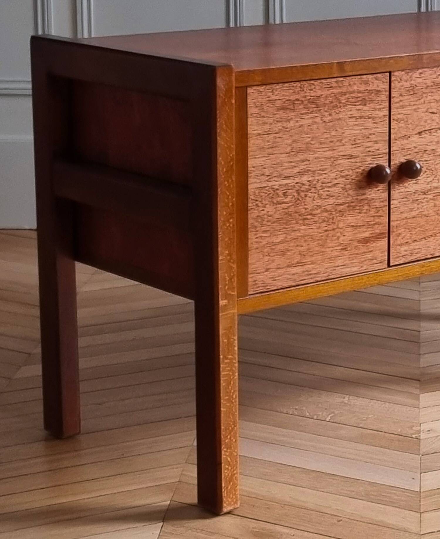 Cabinet enfilade moderniste