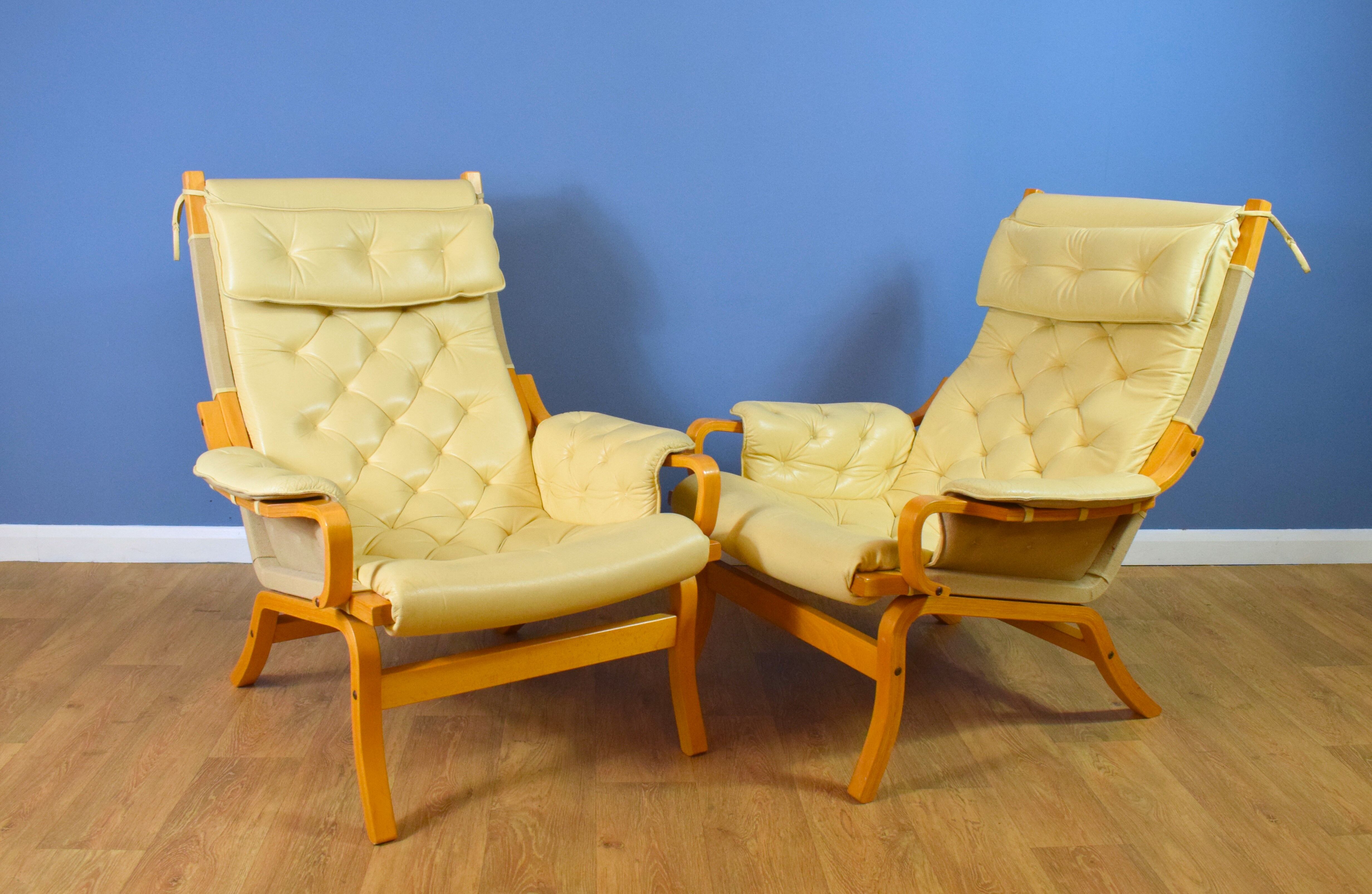 Mid Century Retro Danish Cream Leather Lounge Armchair (2 available) 1970s