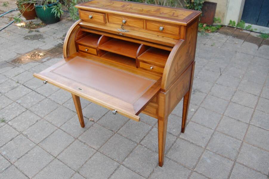 cylinder desk in Louis XVI style