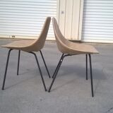 Paire de chaises par Pierre Guariche