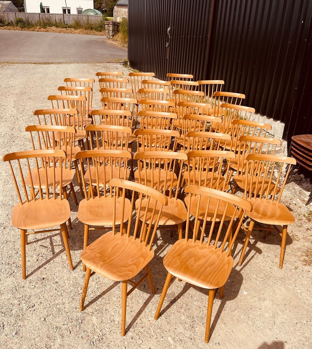 Set of 35 beech chairs with bars brand TON model Ivy