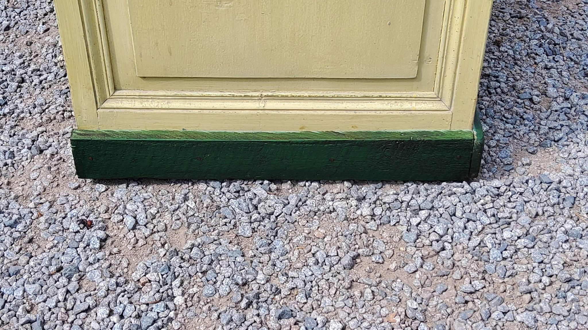 Late 19th century grocery counter in green and yellow patina painted wood