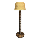 Lampe de sol en bois tourné épaisse de style brutaliste du milieu du siècle, style Charles Dudouyt.