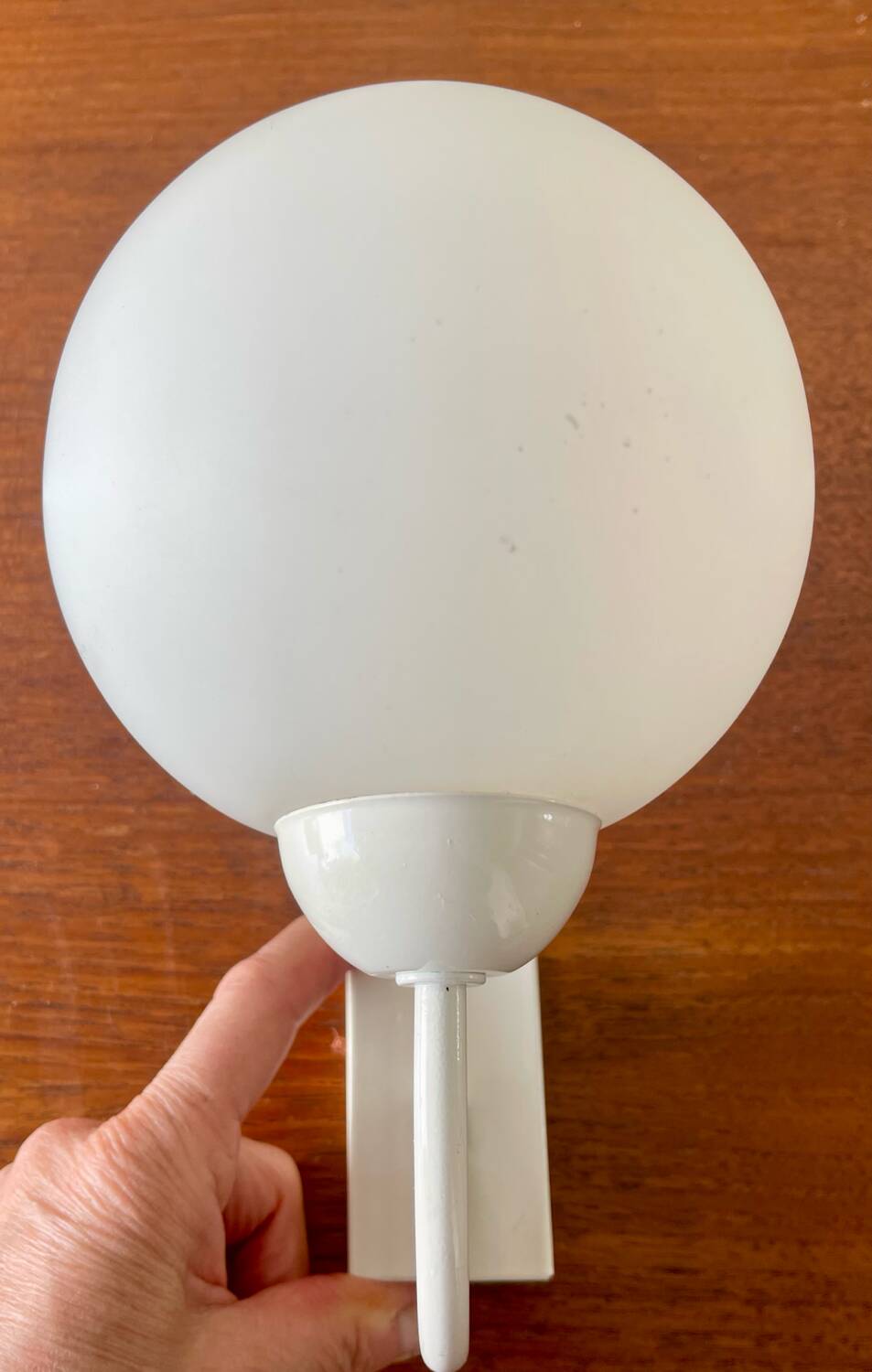 White metal wall light and opaline ball