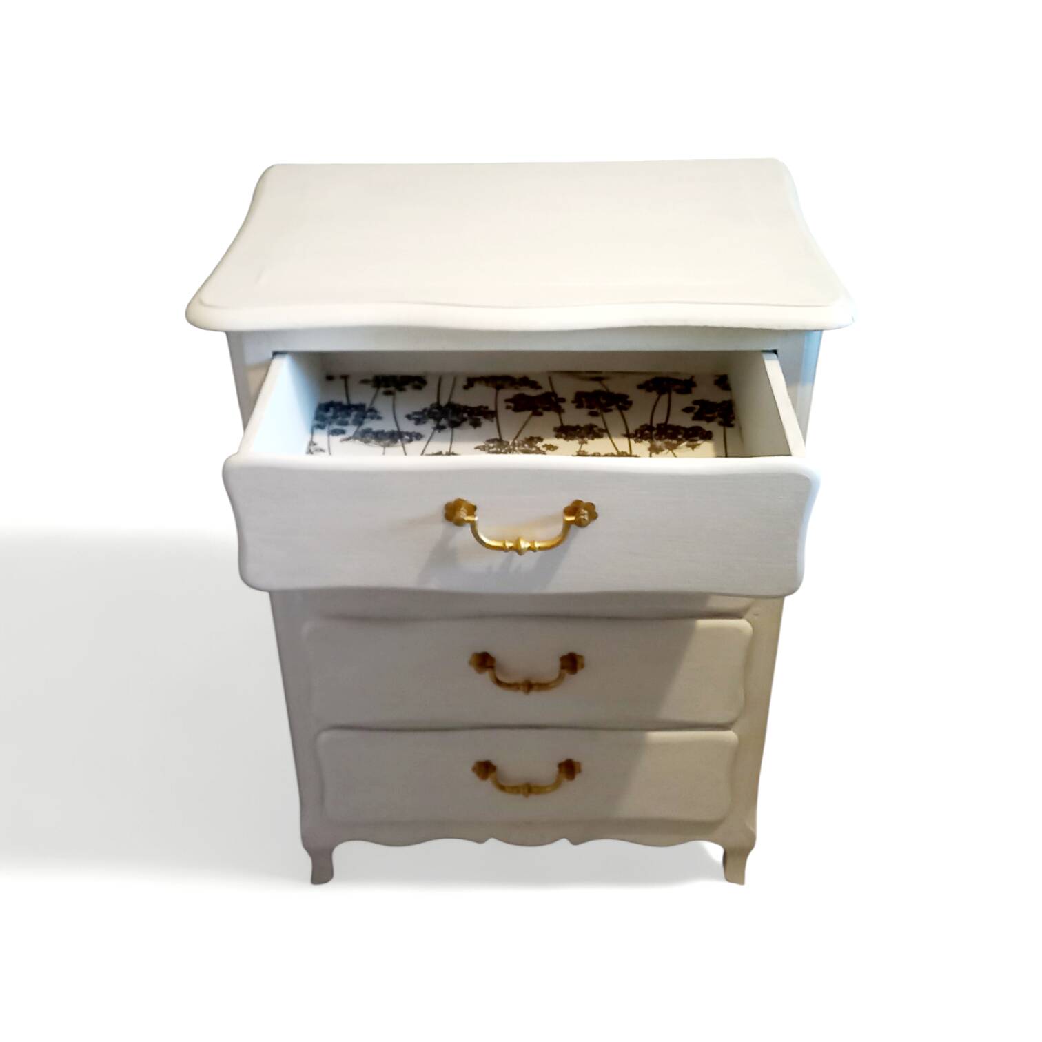 Antique chest of drawers