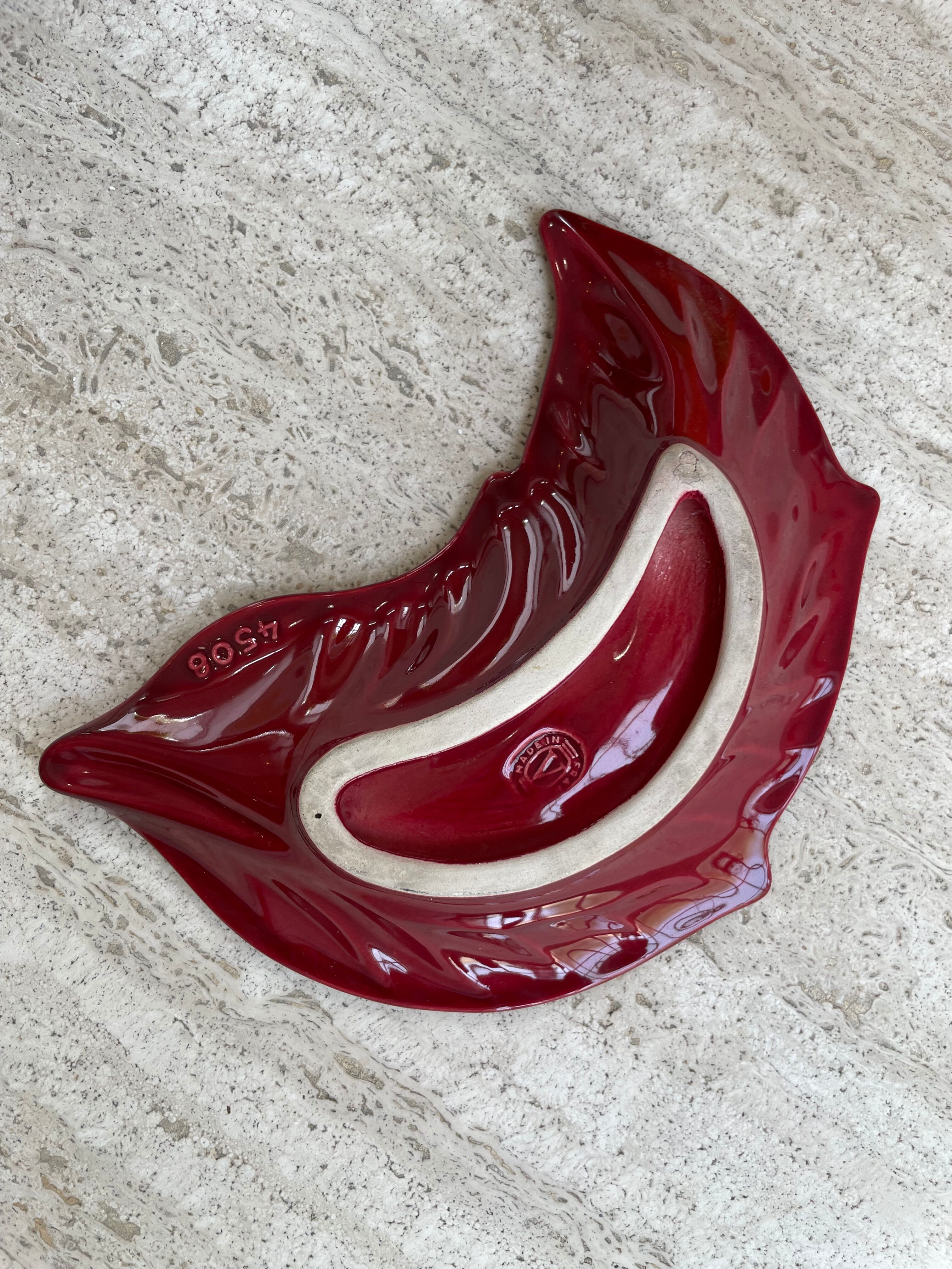 Dull leaf Vallauris red burgundy