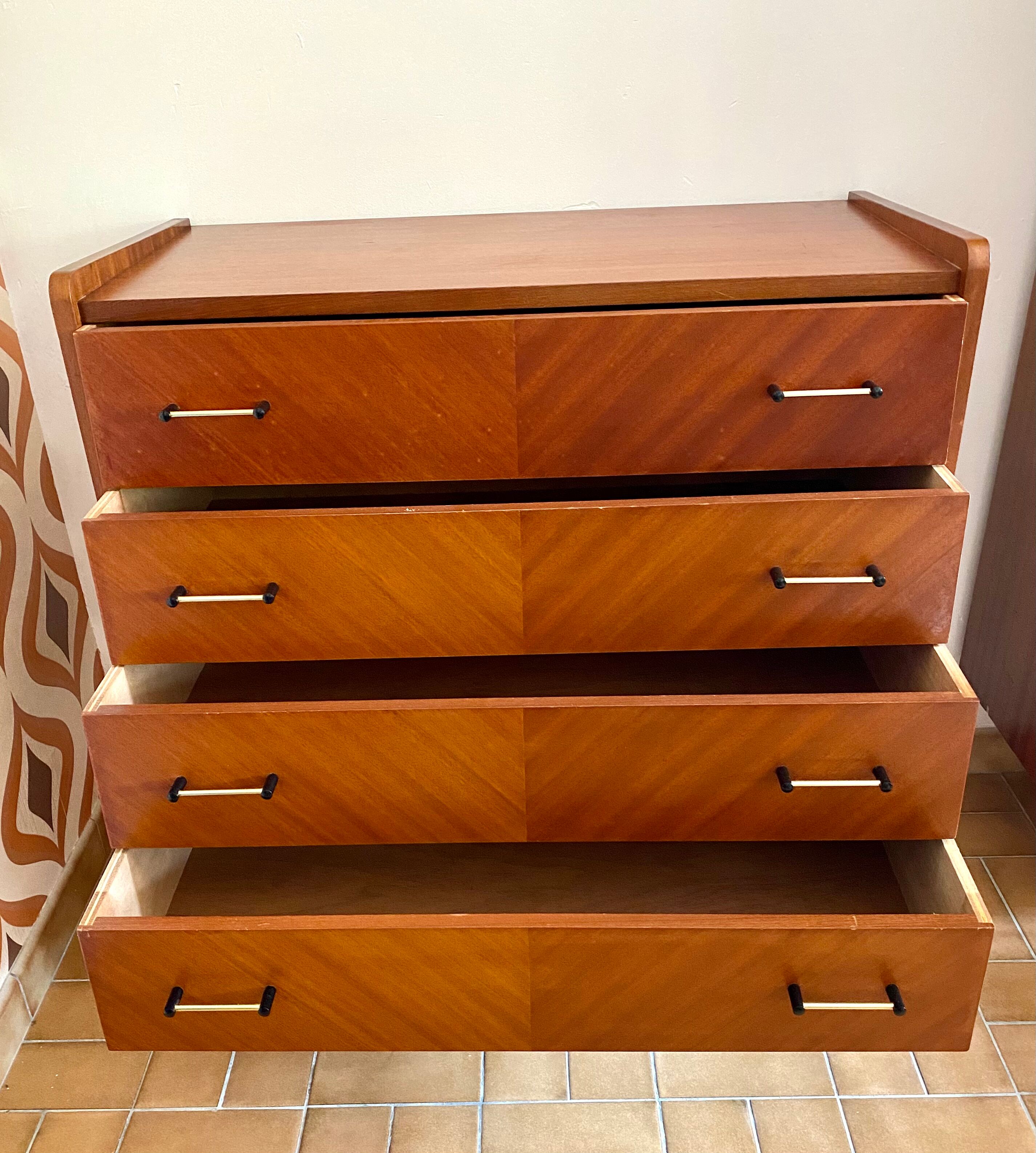 Vintage chest of drawers