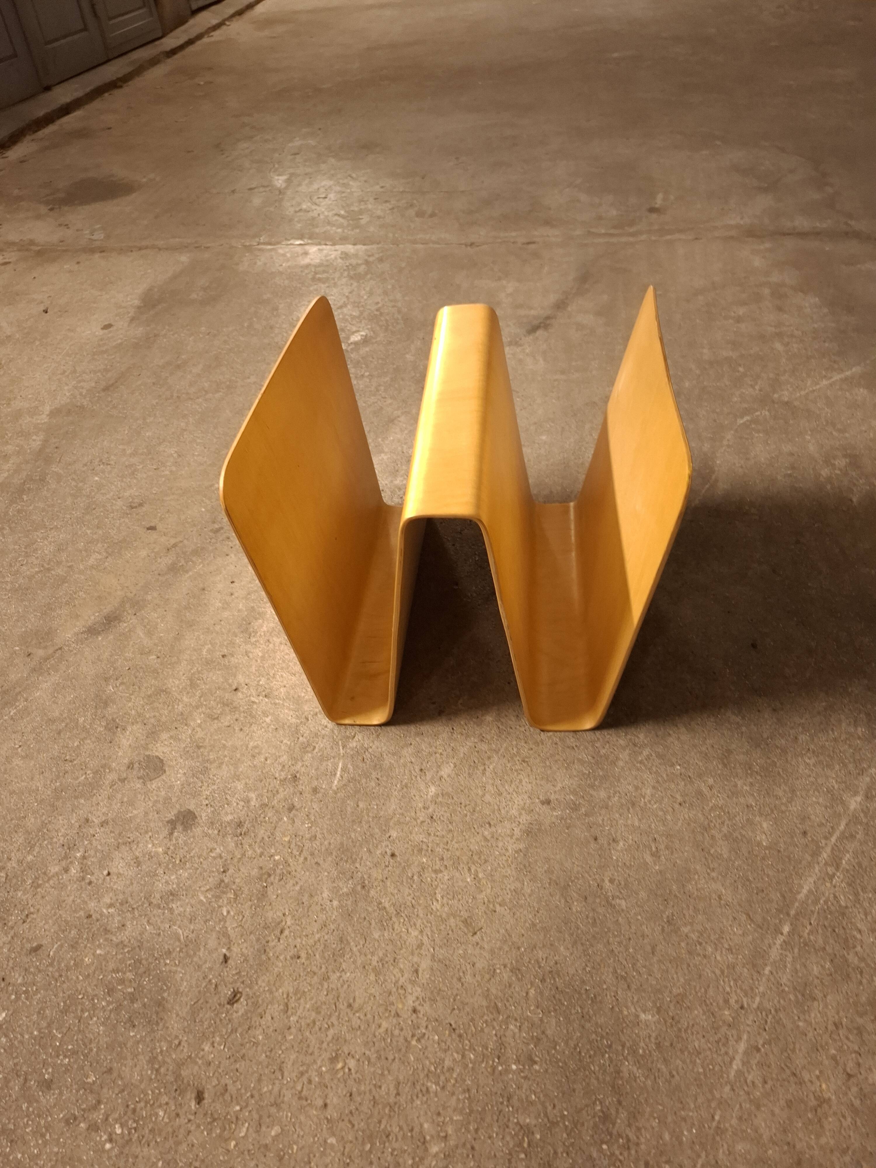 Wooden magazine rack from the 80s and 90s Habitat