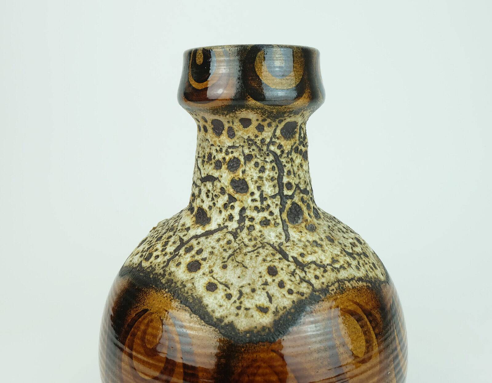 Mid century vase duemler & breiden wgp fat lava squiggle pattern shades of brown and beige 1960s