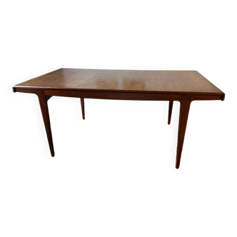 Large Scandinavian table