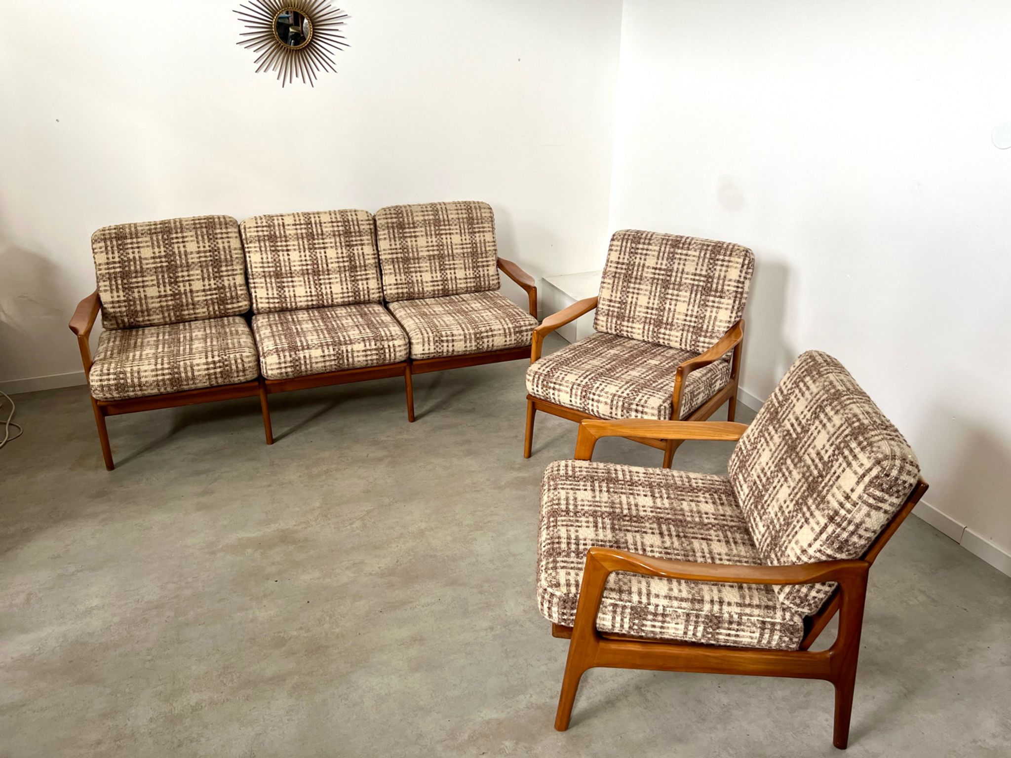 Lot armchairs and sofa 60 years Scandinavian design in vintage blond teak