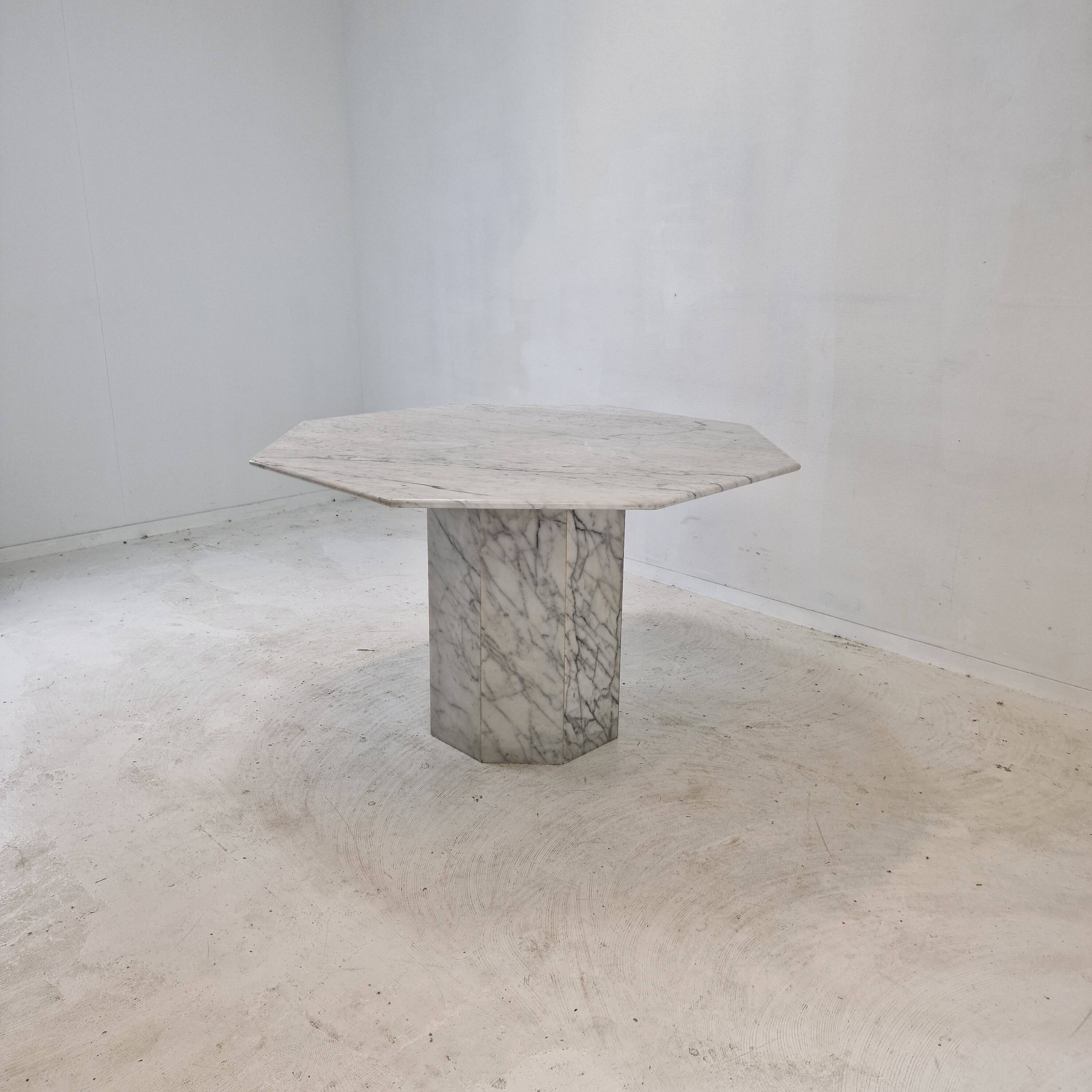 Table de jardin ou de salle à manger octogonale en marbre de carrare, italie, 1960s