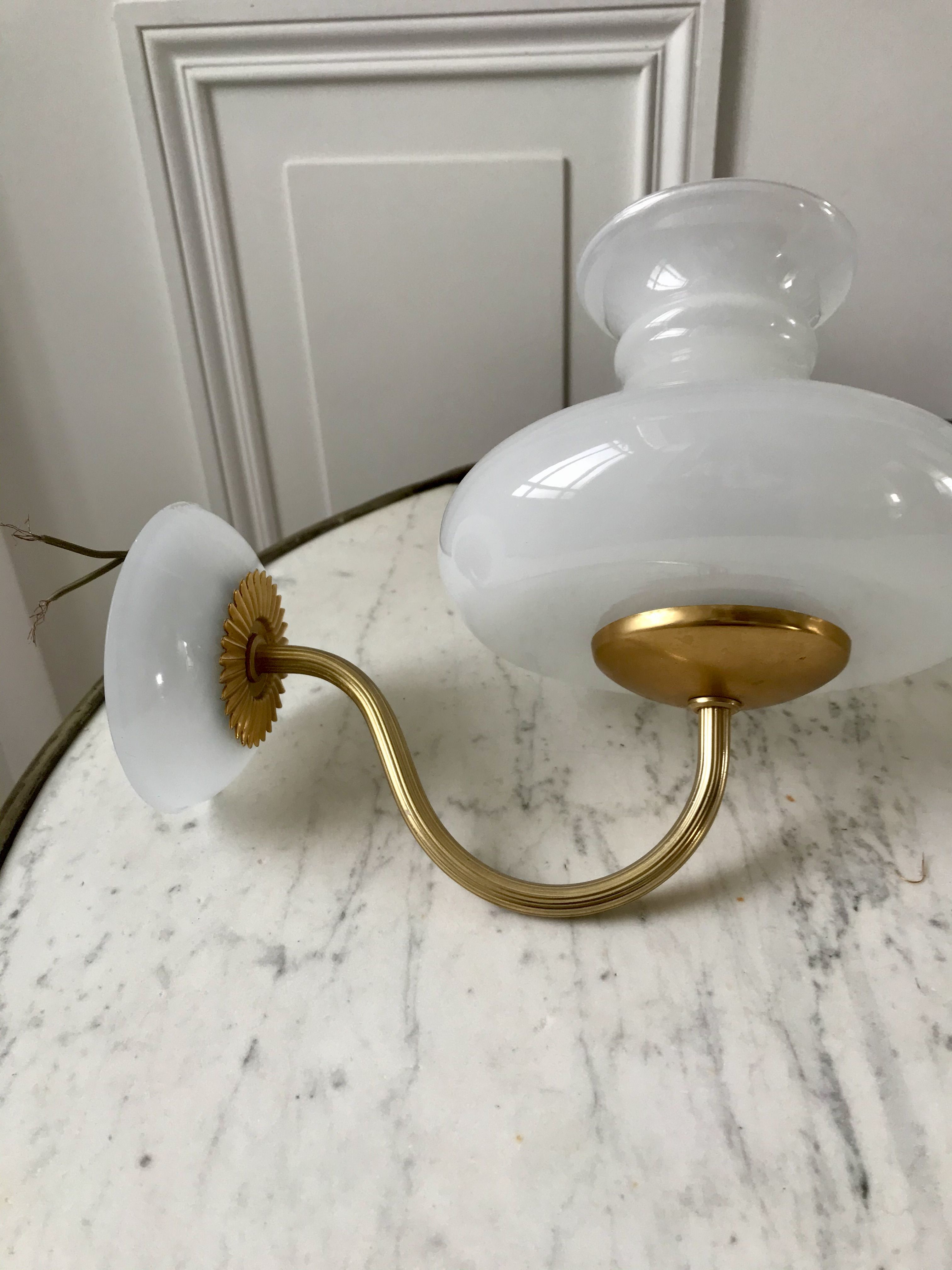 Pair of opaline tulip appliques on brass support 40-50s