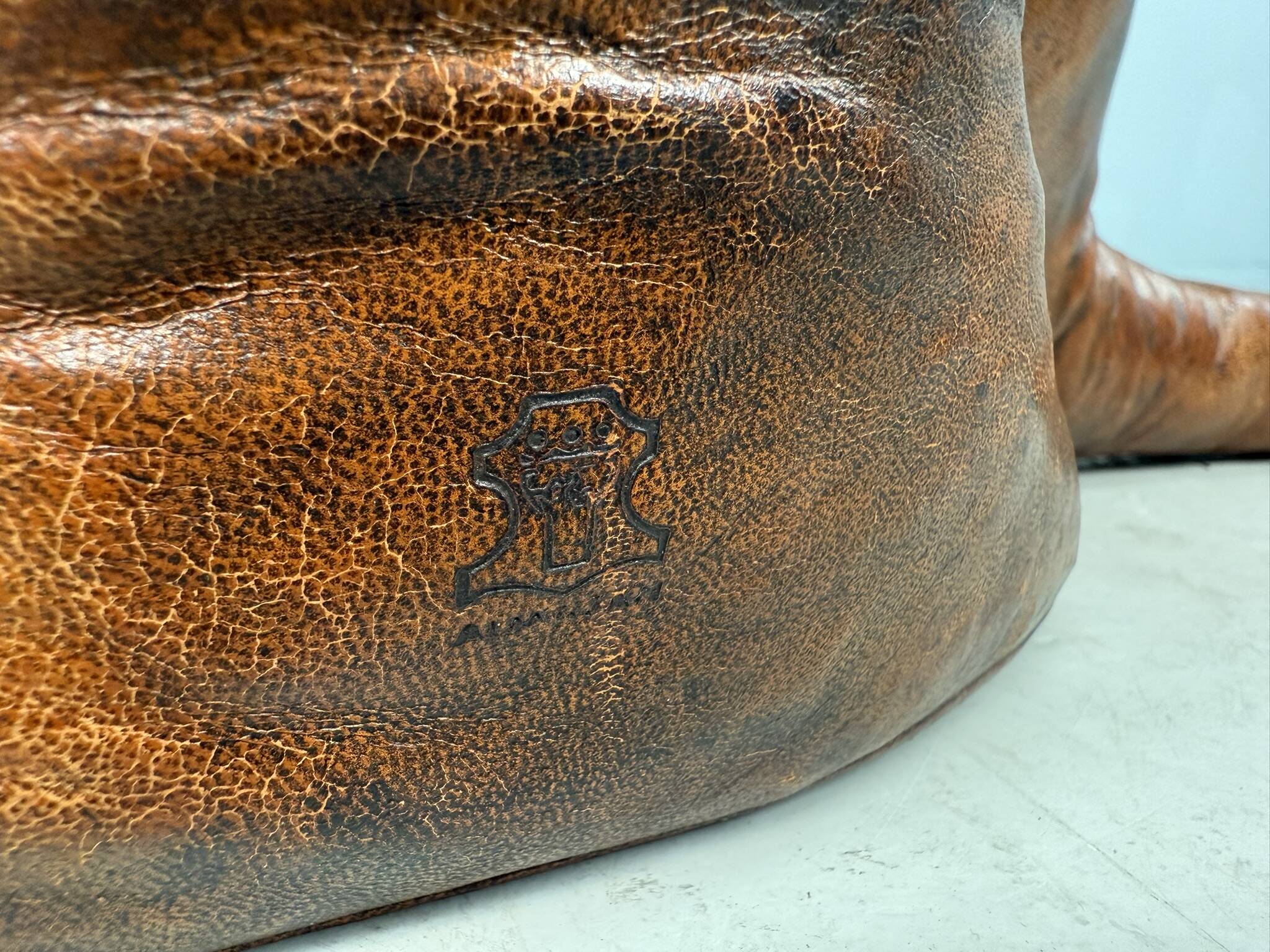 Dimitri Omersa leather magazine pouch kangaroo, Almazán, Spain, 1970 (Stamped)