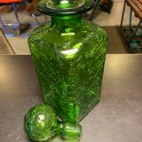 Green cracked carafe