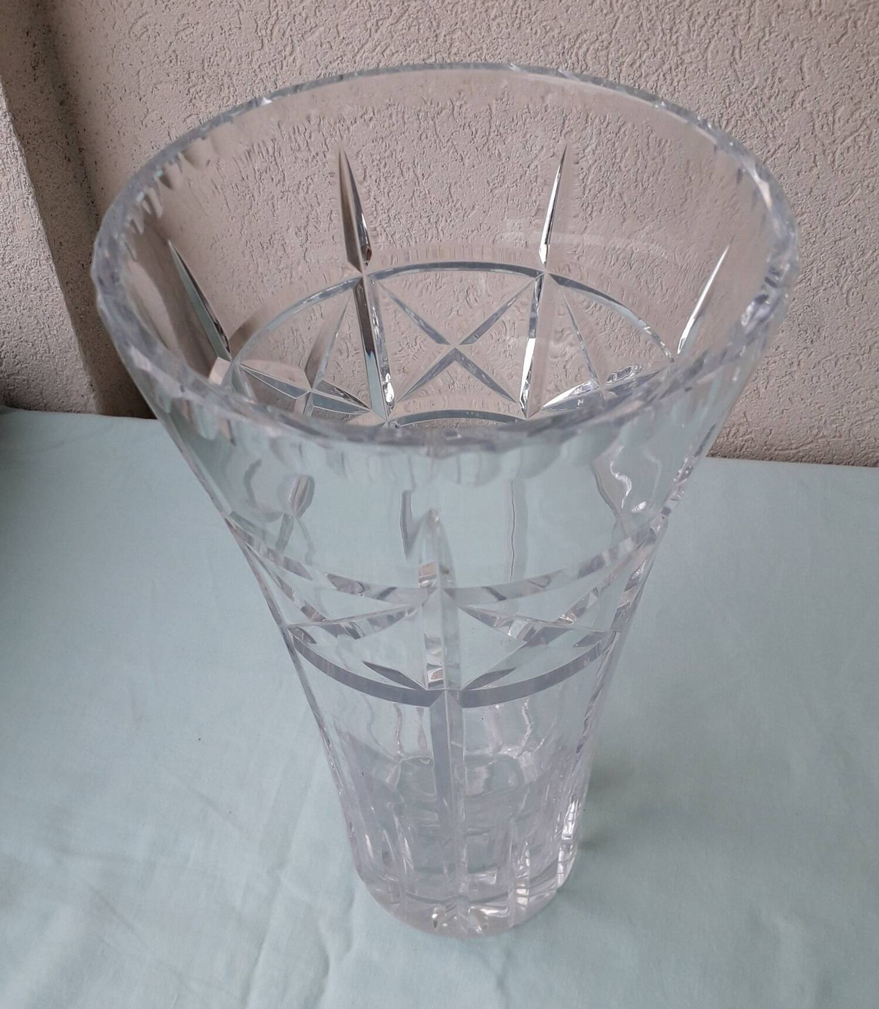Vase en cristal taillé