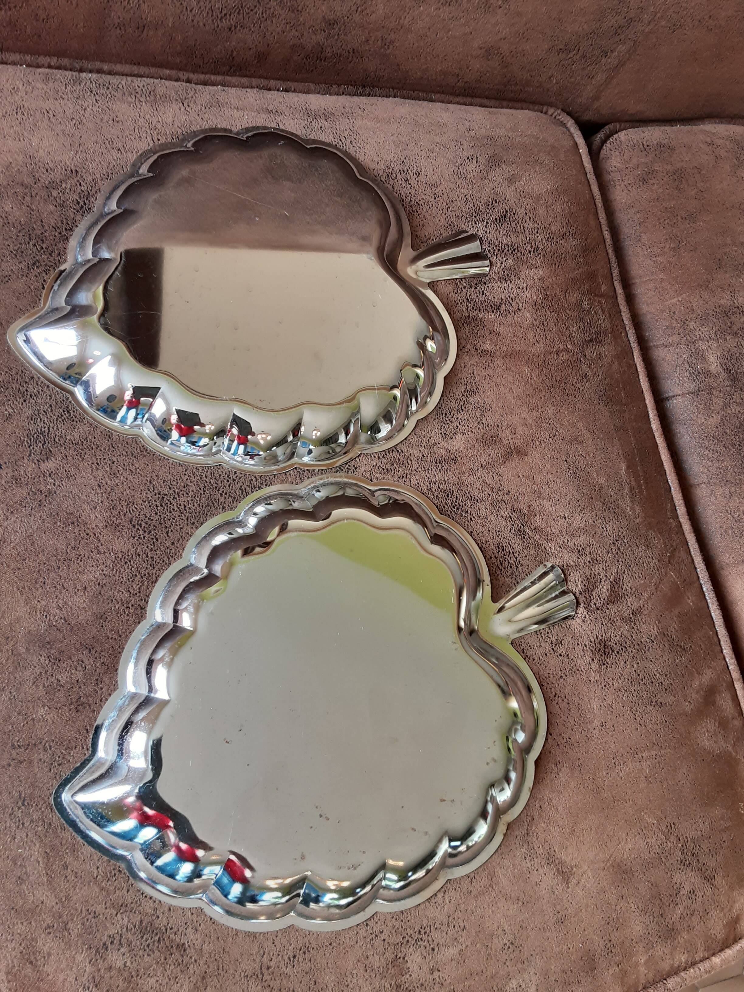 Set of 2 small original stainless steel dishes