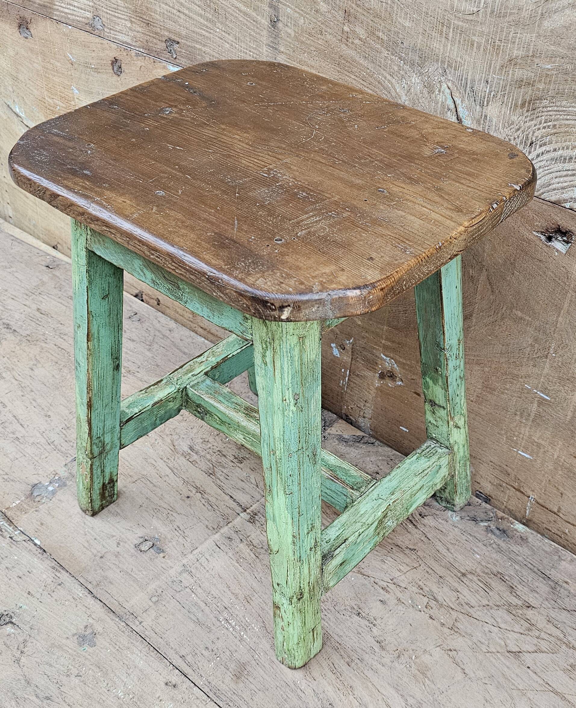 Ancien tabouret -sellette en teck birman