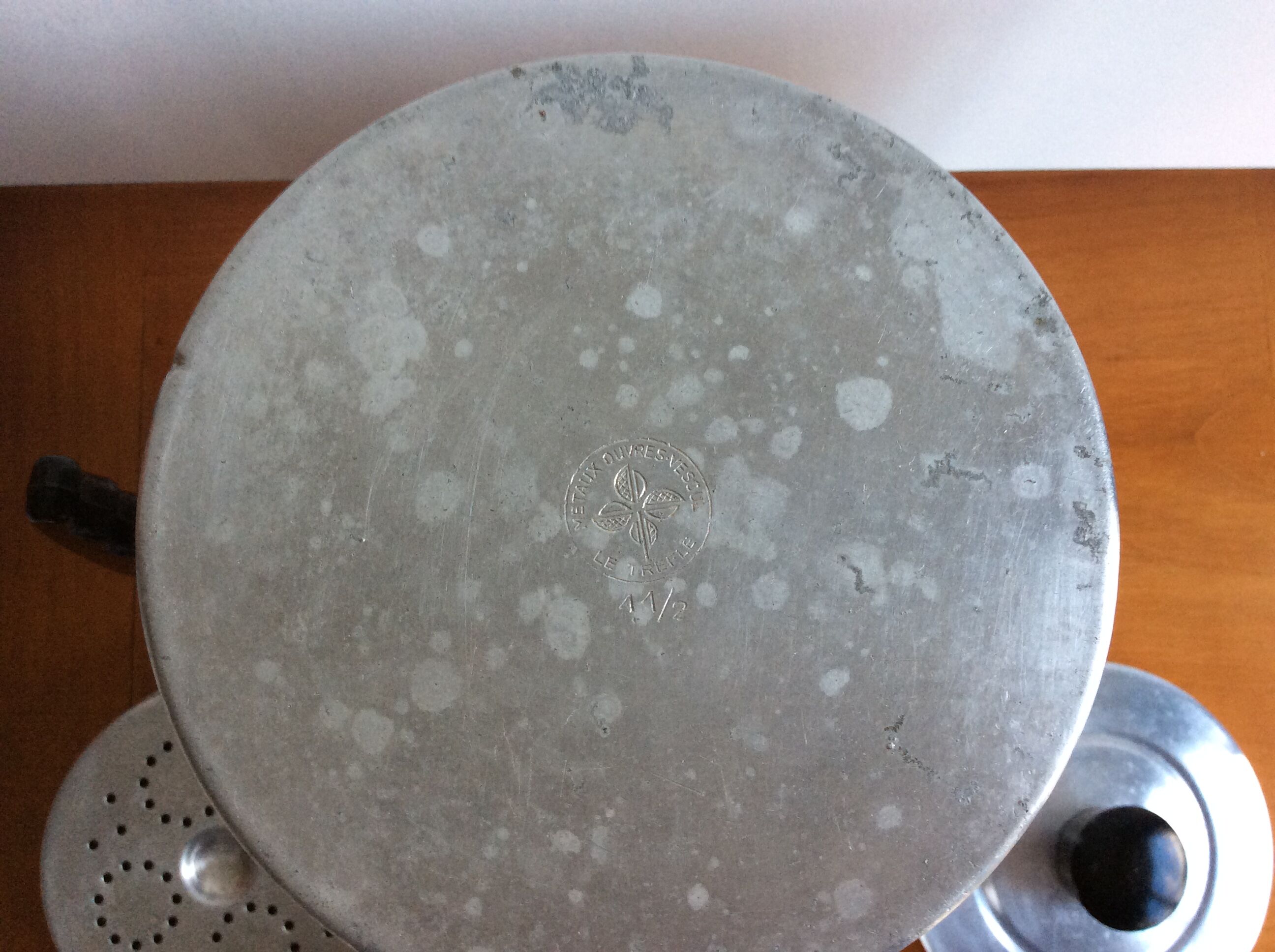 Old complete aluminum coffee maker le trèfle bakelite handle