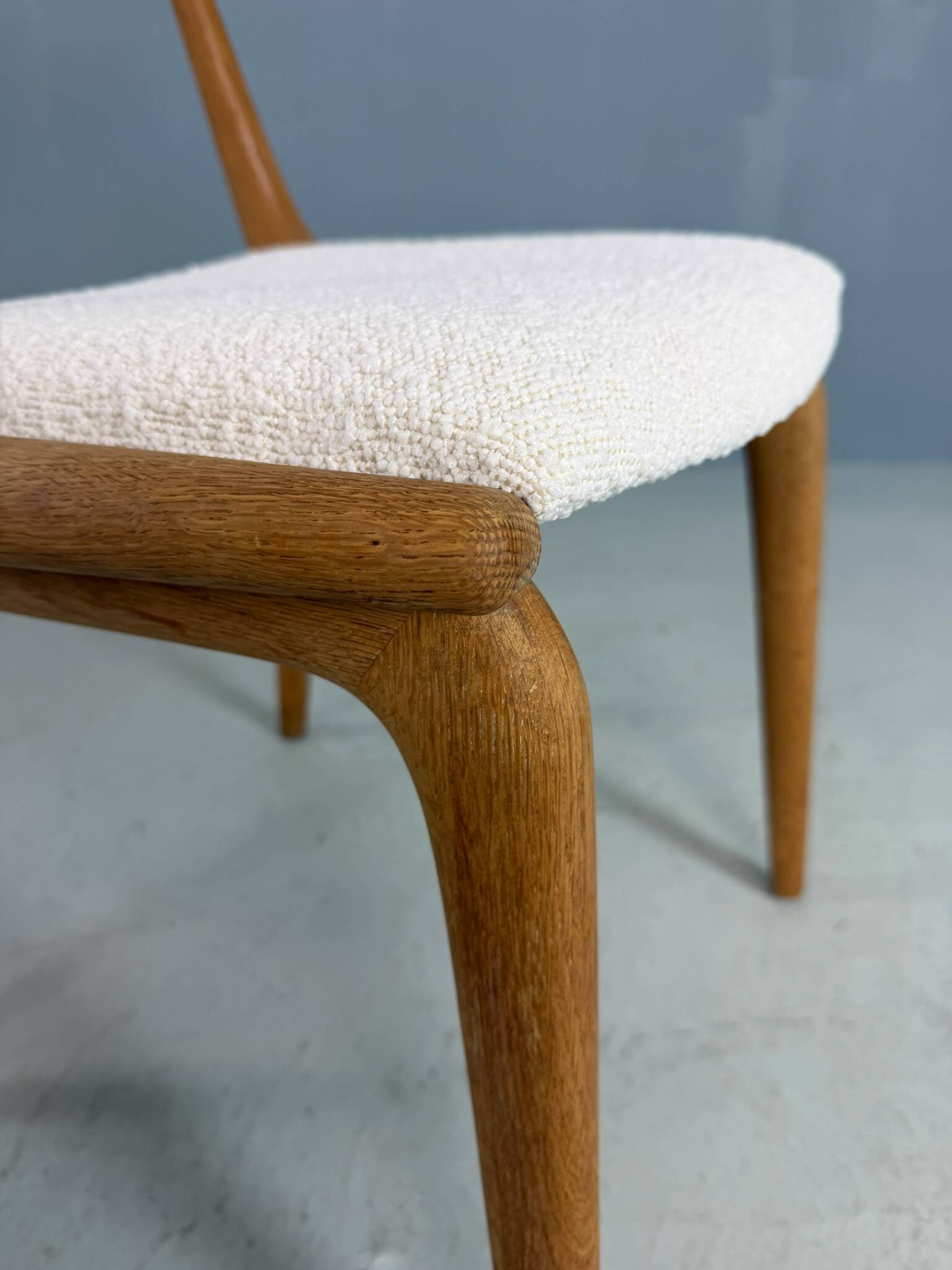 Alfred Christensen Danish oak "Boomerang" chairs set of 6 boucle fabric