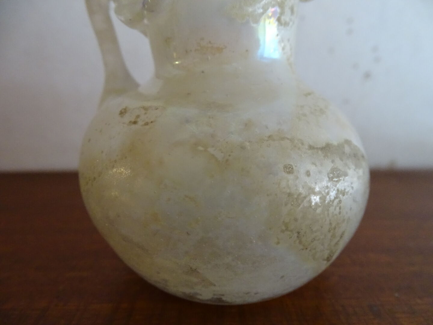 Vase with miniature handle Scavo Seguso Vetri d'Arte iridescent glass Murano 1950