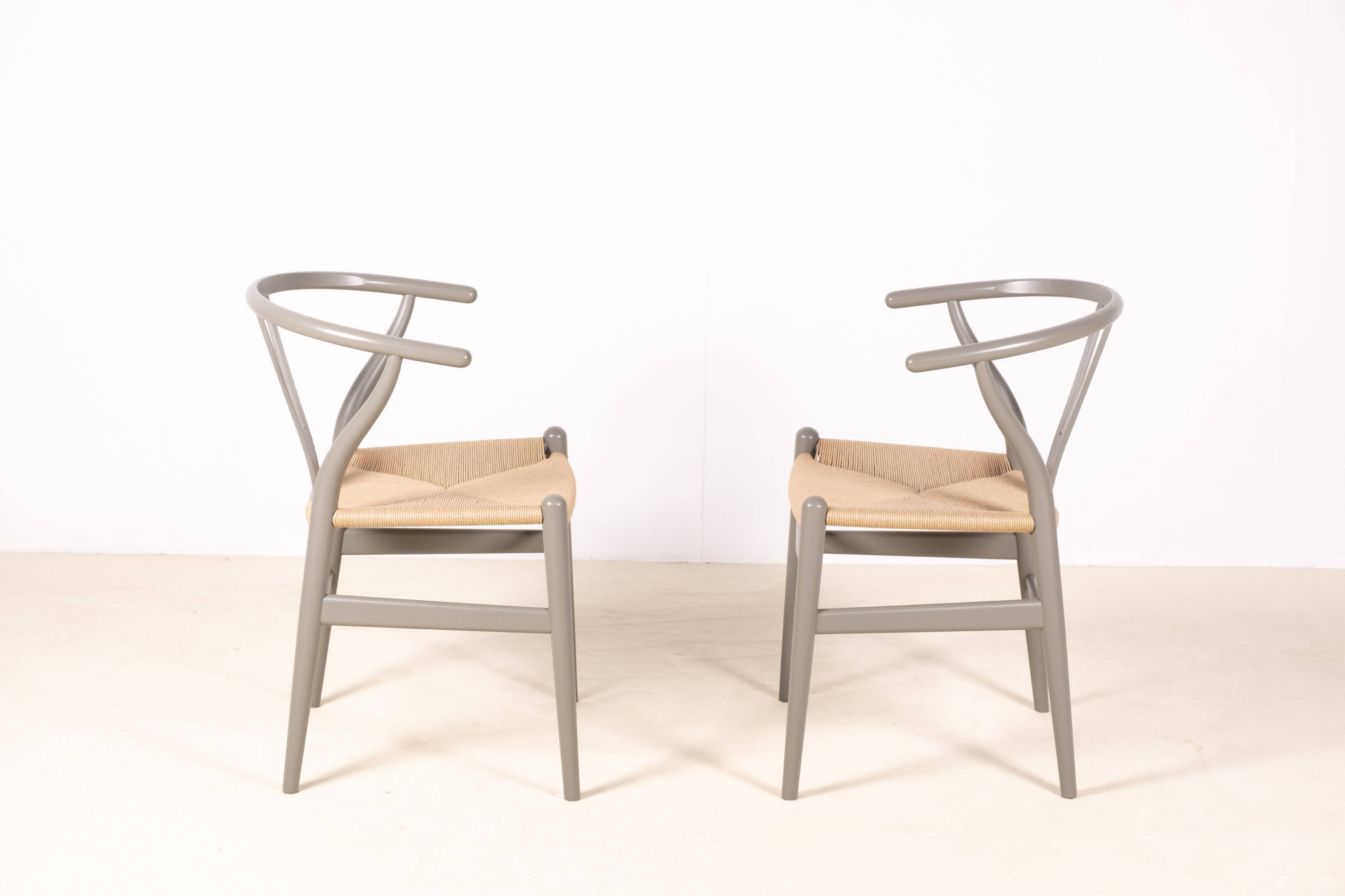 2 chaises Hans J. Wegner CH24 "Wishbone" pour Carl Hansen & Søn