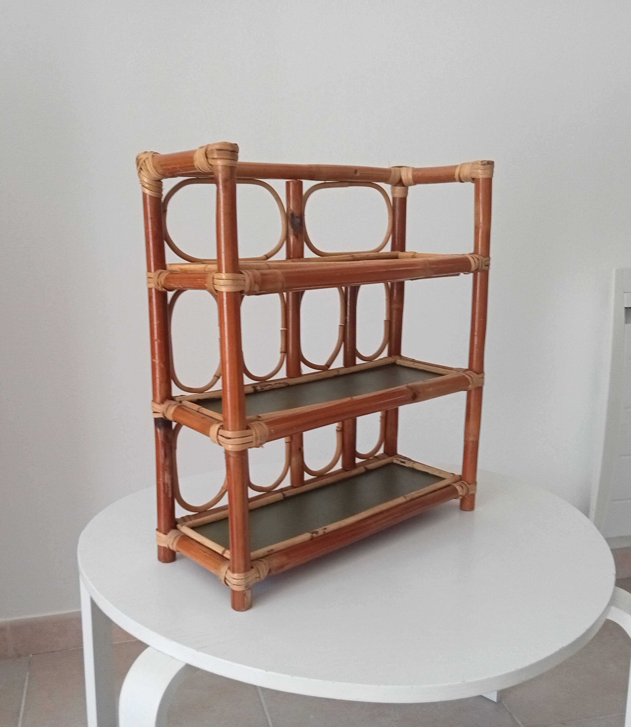 Vintage wall shelf in bamboo and rattan 70s/80s